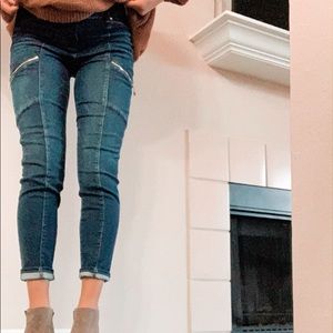 White House black market skinny jeans